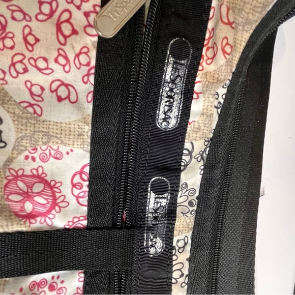 LeSportsSac | Vintage Deluxe Crossbody Shoulder Satchel Hearts Flowers + Pouch - Picture 4 of 10